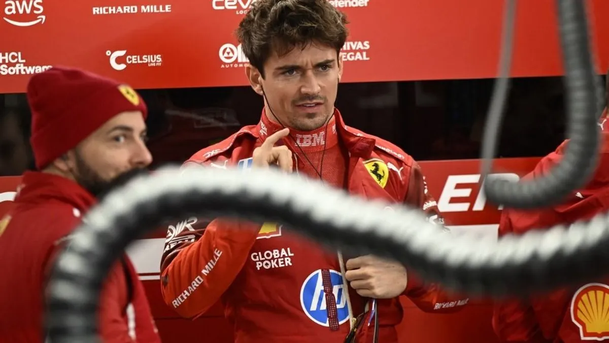 Leclerc kiborult, káromkodva panaszkodott a Ferrarira