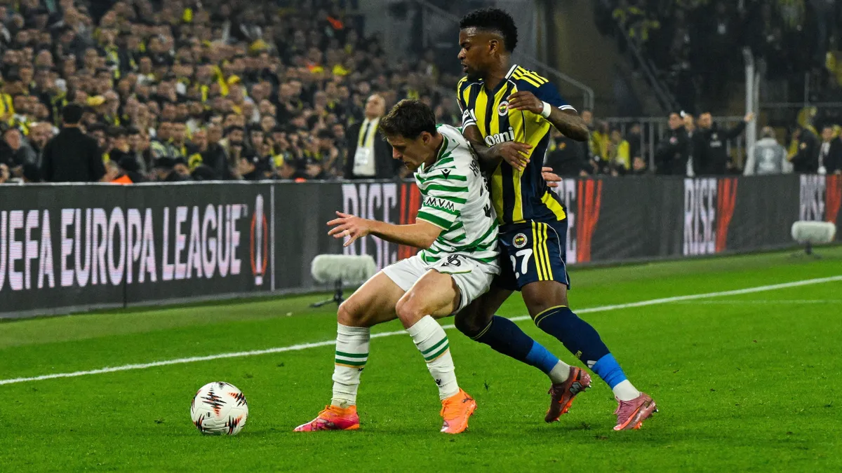 Varga Barnabás a Fenerbahcét sem kímélte, ezzel a góllal vezetett a Fradi – videó