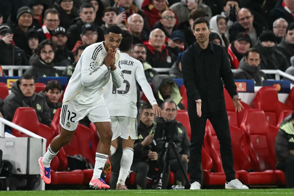 Trent Alexander-Arnoldot az utolsó 10 percre küldte be Xabi Alonso