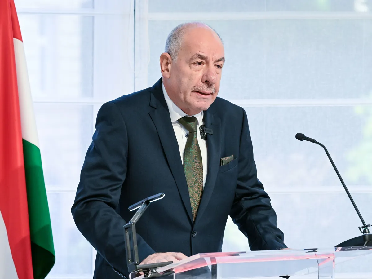 Sulyok Tamás köztársasági elnök megnyitja a magyarországi információs jogok intézményrendszere fennállásának 30. évfordulója alkalmából a Nemzeti Adatvédelmi és Információszabadság Hatóság épületében tartott nemzetközi konferenciát 2025. szeptember 17-én.
MTI/Máthé Zoltán