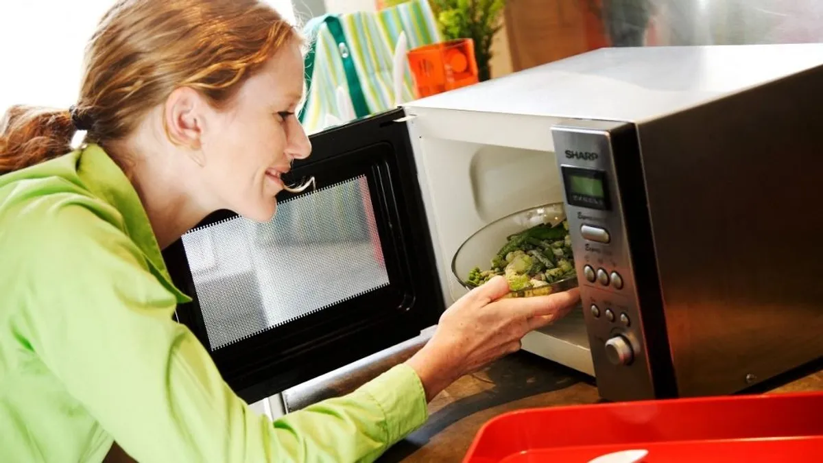 Évtizedes tévhit dőlt meg a mikróról: teljesen máshogy működik, mint gondoltuk