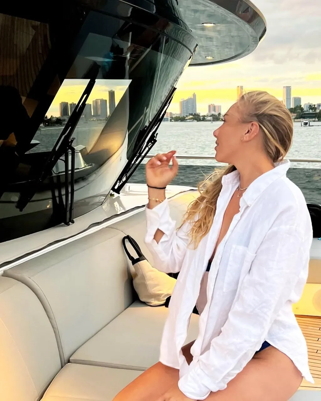 A hihetetlenül szexi teniszezőnő, Amanda Anisimova