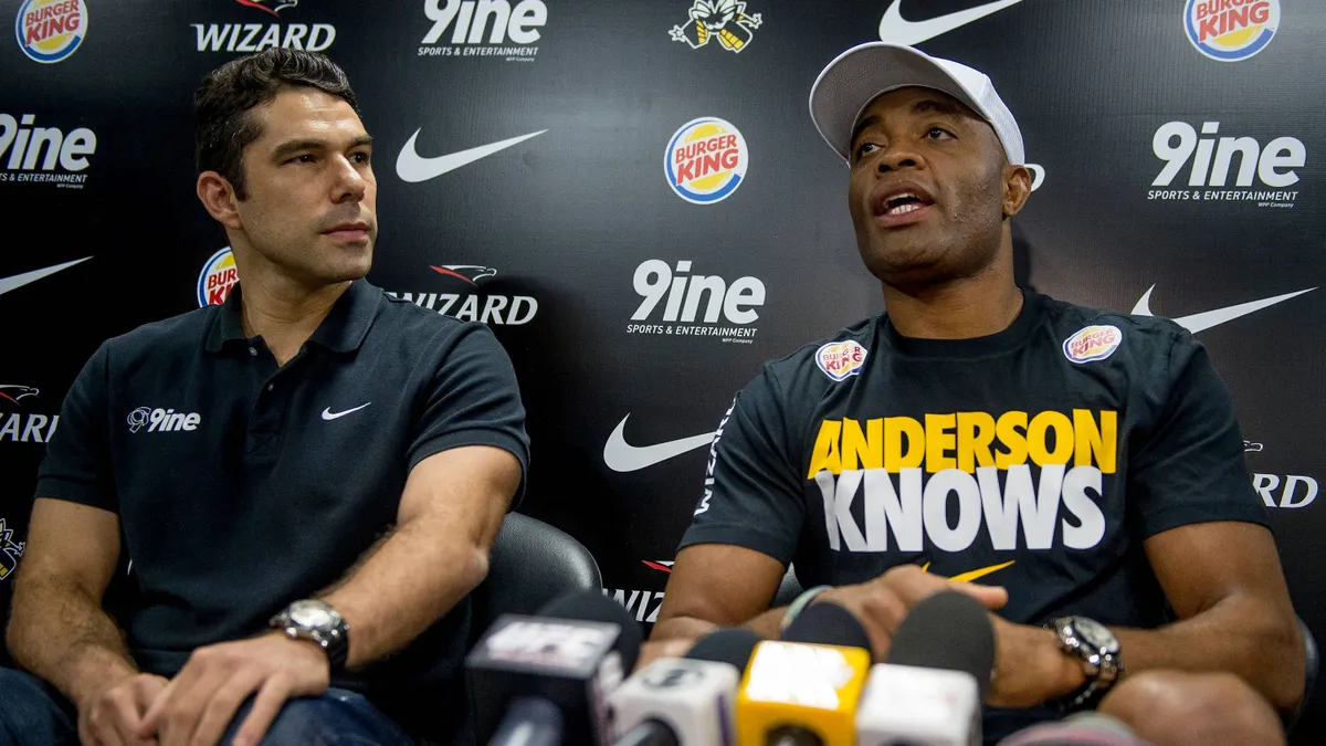 UFC-bajnokokkal támad a Jake Paul-Anthony Joshua bokszgála – videó