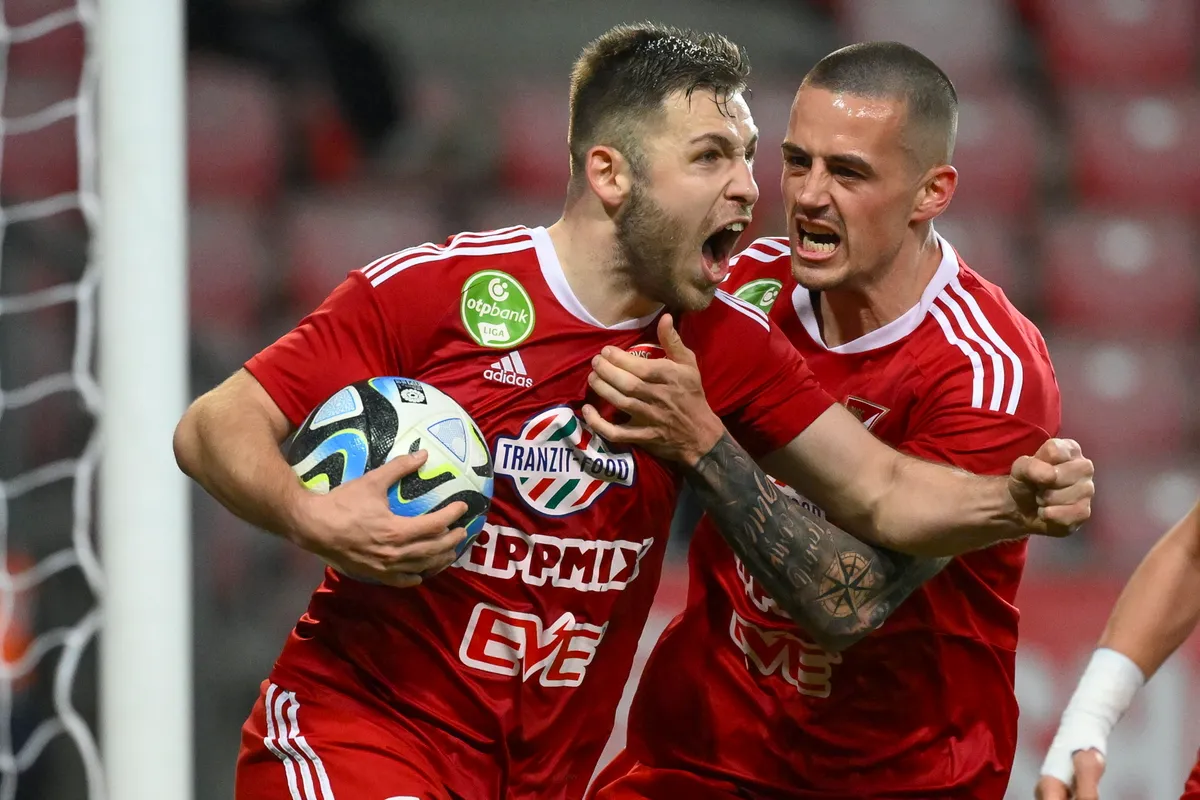 Debrecen, 2024. február 28.
Bárány Donát, a Debrecen játékosának gólöröme a labdarúgó MOL Magyar Kupa nyolcaddöntőjében játszott Debreceni VSC-Ferencvárosi TC mérkőzésen a debreceni Nagyerdei Stadionban 2024. február 28-án. Jobbra csapattársa, Stefan Loncar.
MTI/Czeglédi Zsolt