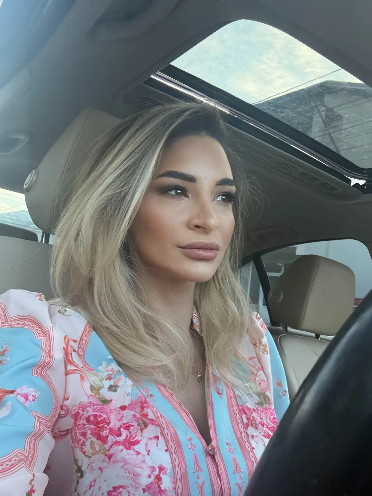 Megható pillanatok a halott magyar származású orvos utolsó útjáról