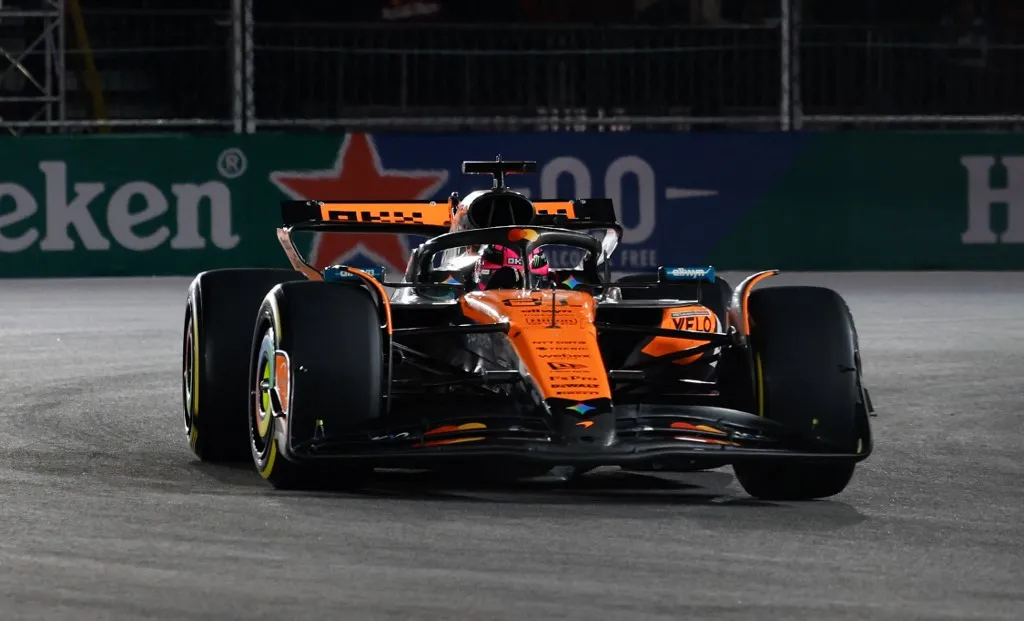 Oscar Piastri indulhatott az élről a Forma-1-es Katari Nagydíj sprintfutamán