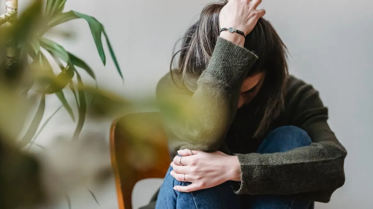 Önt is gyomorgörcs gyötri vasárnap? Mutatjuk, hogyan múlhat el pár perc alatt!