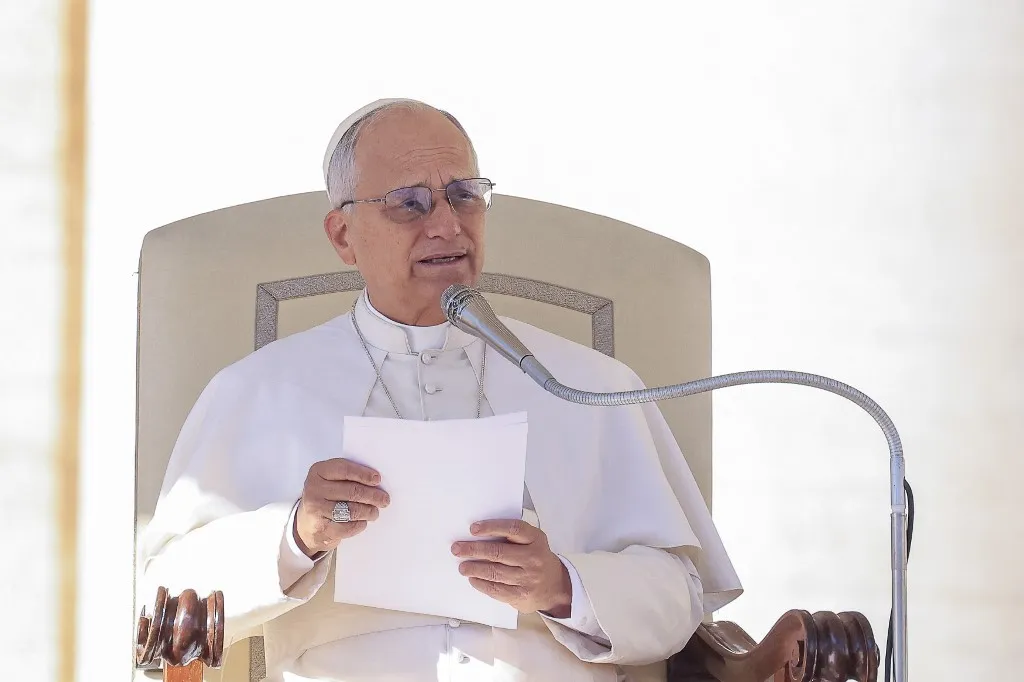 VATICAN CITY, VATICAN, NOVEMBER 12:Pope Leo XIV attends his weekly general audience in St Peter’s Square at the Vatican, on November 12, 2025. Riccardo De Luca / Anadolu (Photo by RICCARDO DE LUCA / Anadolu via AFP), XVI. Leo pápa