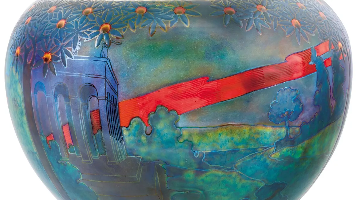 Magyar a világ legdrágább kerámiája: elképesztő áron kelt el egy Zsolnay váza