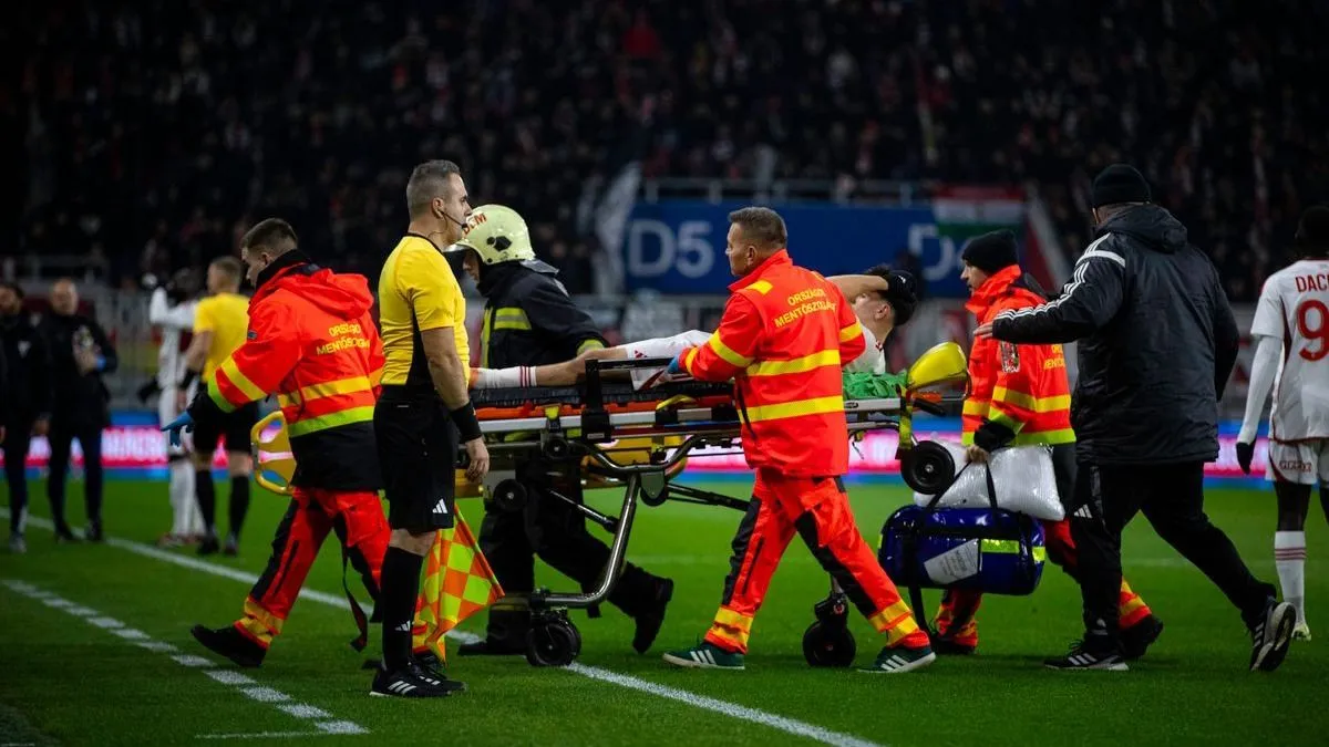 Ijesztő sérülés a keleti rangadón, a mentősöknek kellett pályára rohanni