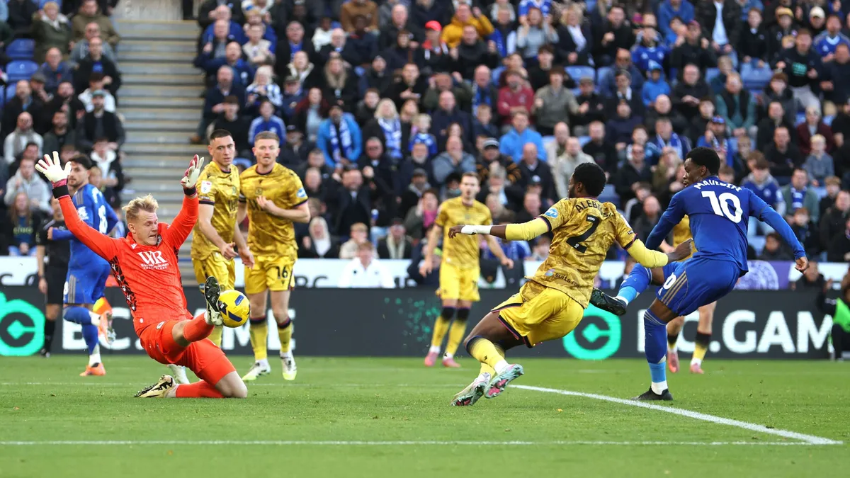 Tóth Balázs elképesztő védést mutatott be a Leicester City ellen