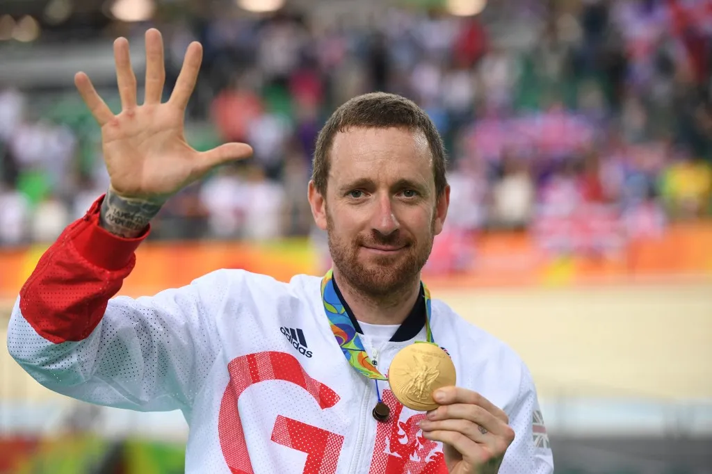 Bradley Wiggins a 2016-os riói olimpián szerezte az ötödik olimpiai aranyérmét. Lovaggá ütötték