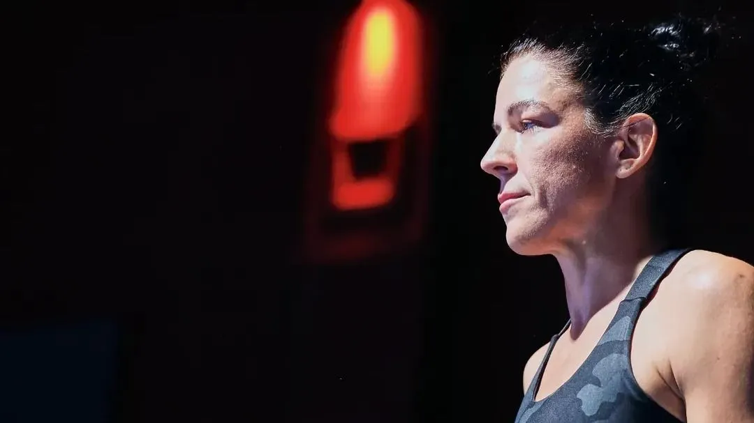 Ana Bozovic könnyen megúszta a harapást