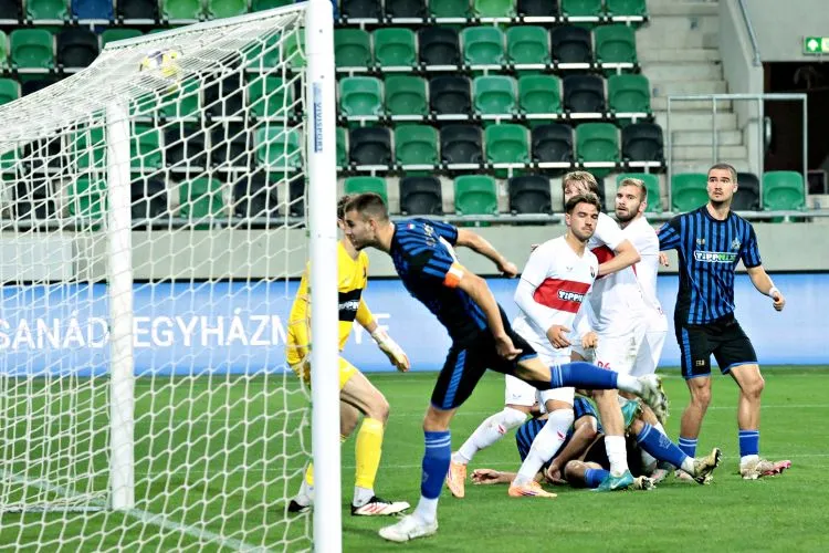 A pályán kívül is egymásnak esett a Szeged-Csanád GA és a Budafok