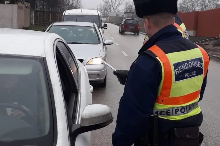 A büntetőpontokat érdemes lekérdezni, a művelet roppant egyszerű
Fotó: police.hu