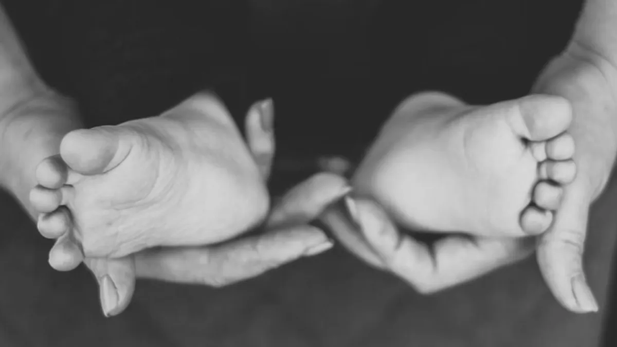 Gyomorforgató: saját szülei erőszakoltak meg egy csecsemőt kétéves nővérével együtt