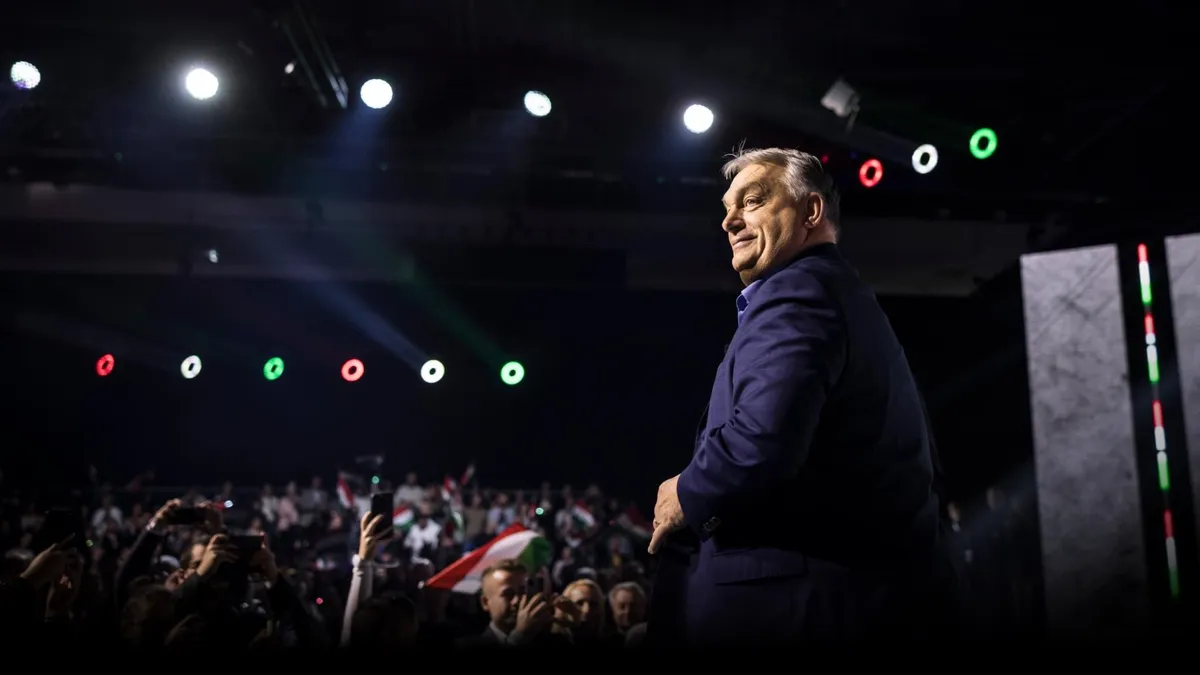 Így fogadta a hatalmas tömeg Orbán Viktort a nyíregyházi háborúellenes gyűlésen