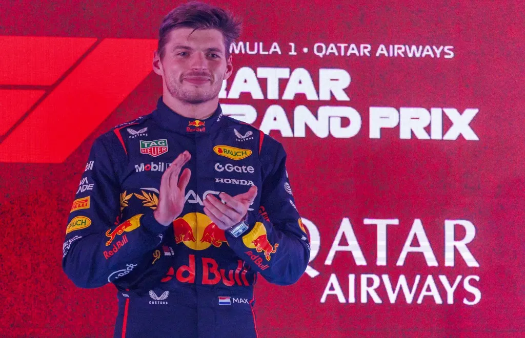 Verstappen nyert Kataran, így a szezonzárón dől el a vb-cím