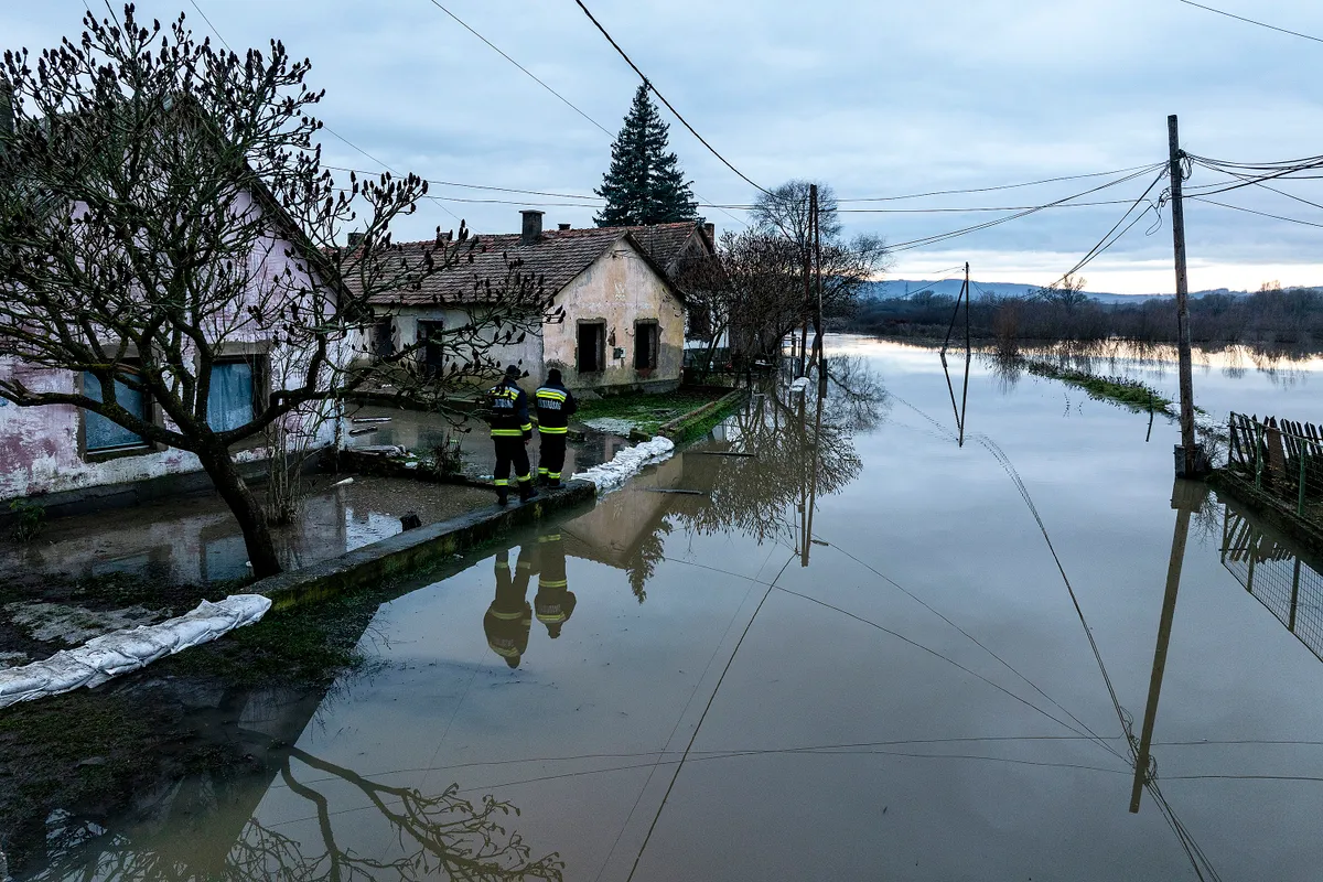 Nagy a baj Ipolytarnócon, házakat öntött el a víz