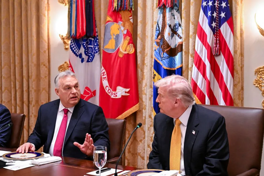 Donald Trump olajszankciói alól mentességet kapott Magyarország, a MOL továbbra is vásárolhat orosz olajat 