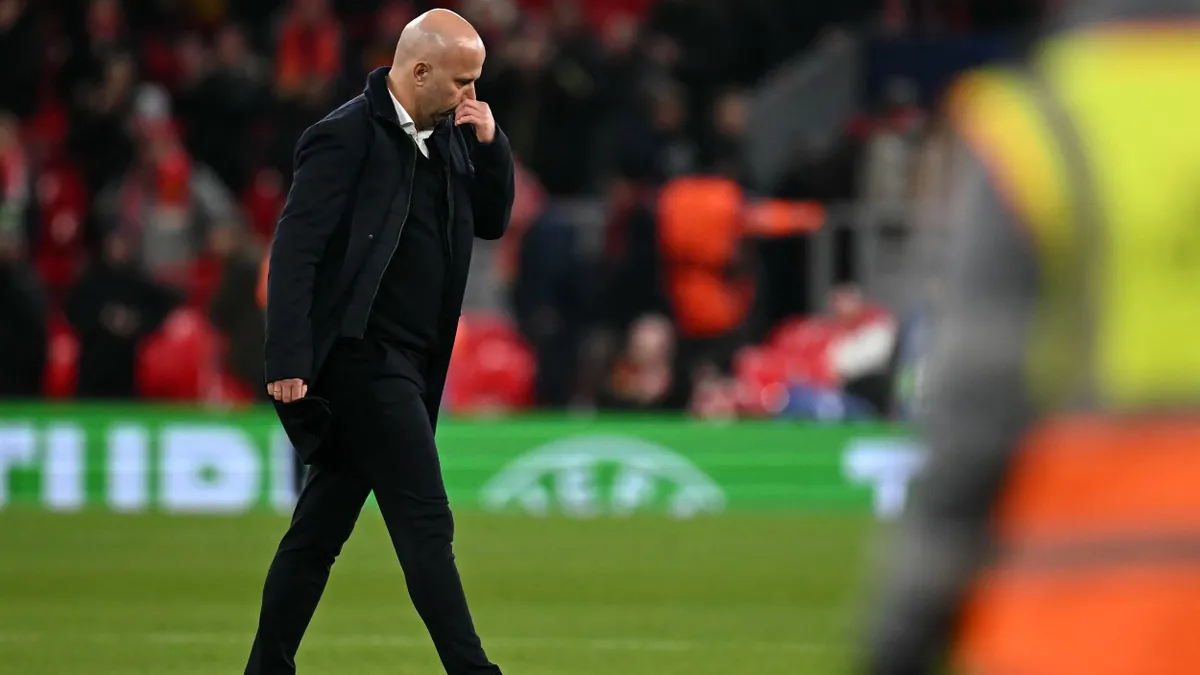 „Slot takarodj!” – Liverpoolban betelt a pohár a BL-szégyen után