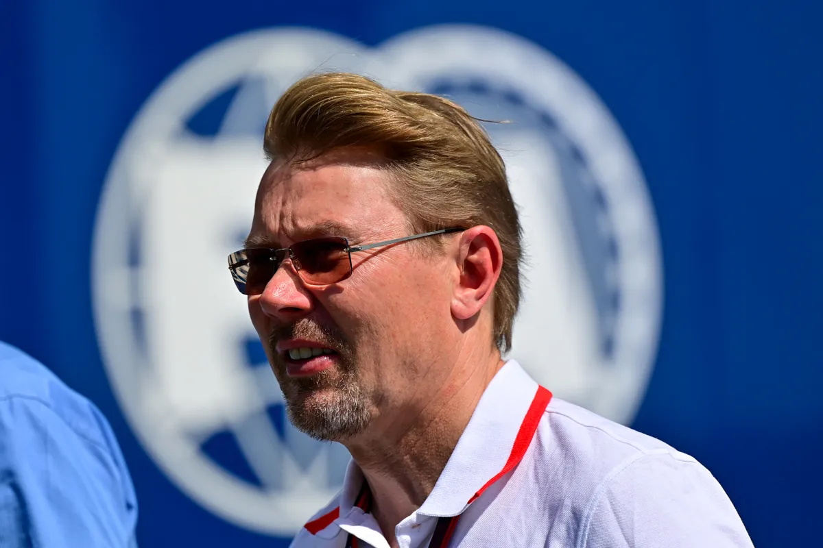 Mika Häkkinen kétszer nyert F1-es világbajnokságot, most a lánya is közel kerül a sportághoz Fotó: ANDREJ ISAKOVIC / AFP
