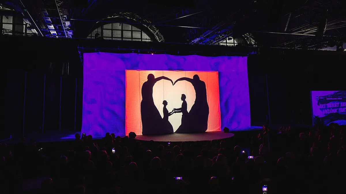 Orbán Viktor a második Háborúellenes Gyűlésen - kövesse élőben az Origón