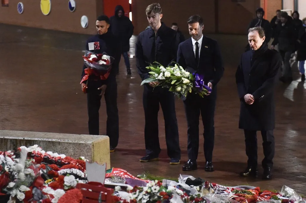 A Liverpool elleni BL-meccs előtt megemlékezéssel tisztelgett a Real Madrid küldöttsége