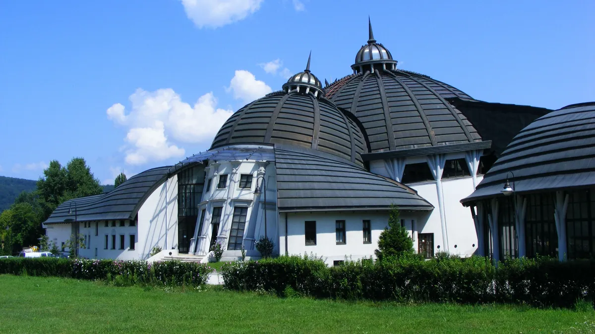 Makovecz 90 – Az építészet csodája képekben