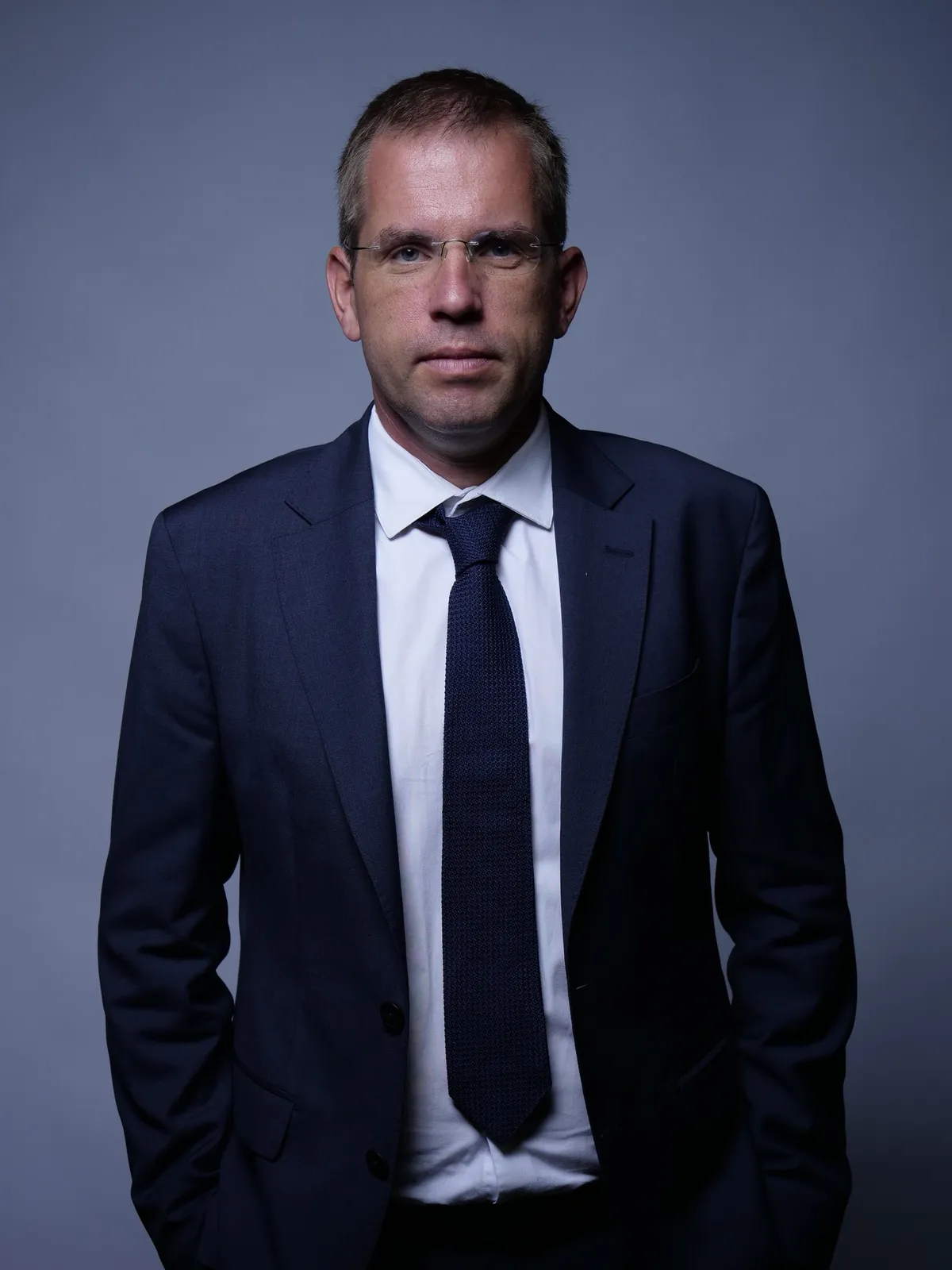 A guruló dollárokból is részesülhetett Ruff Bálint cége.