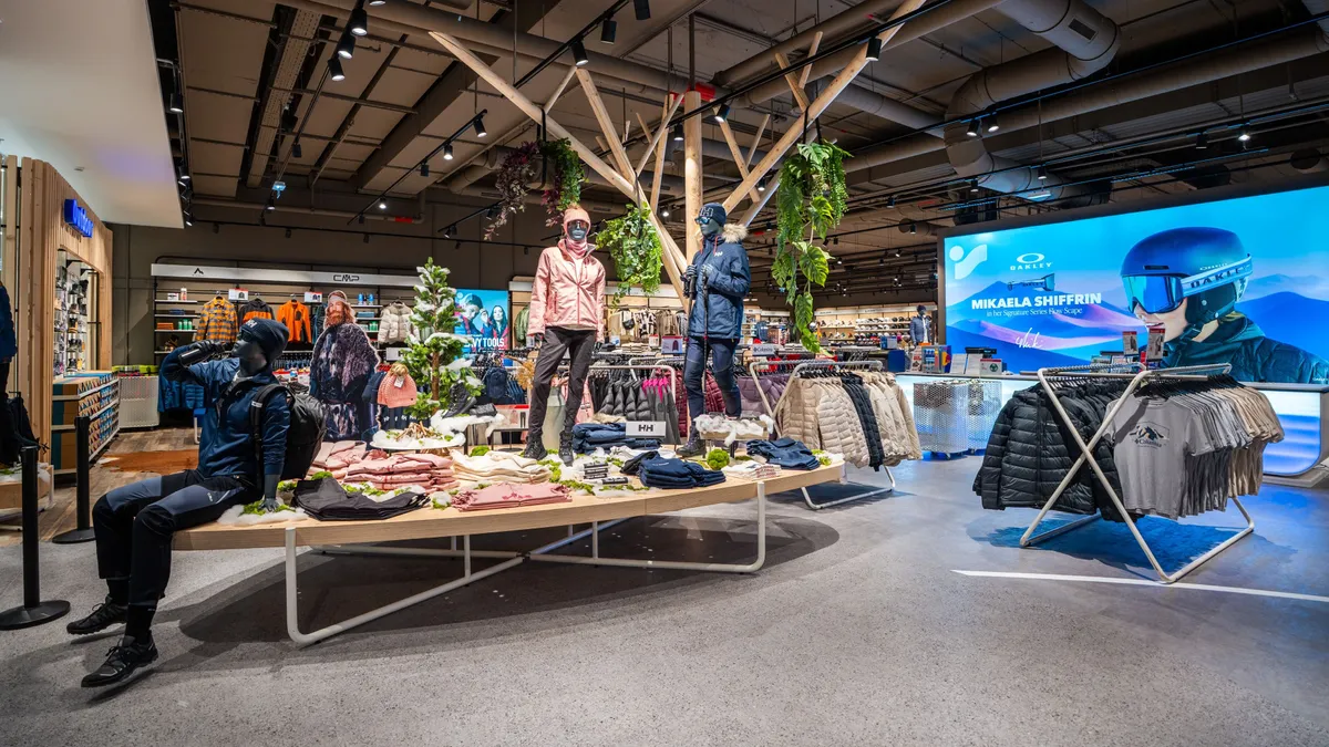 Új üzletet nyitott Magyarországon az Intersport, a vállalat folytatni kívánja terjeszkedését a magyar piacon