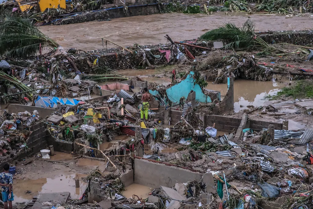 Fülöp-szigetek, tájfun, Fülöp-szigetektájfun, Kalmaegi tájfun