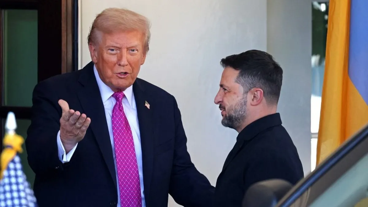 Korrupciós botrány, béketerv és internetkáosz – sűrű hetünk volt