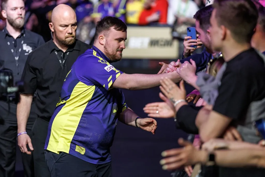 Luke Littler rengeteget foglalkozott a darts-vb közönségével