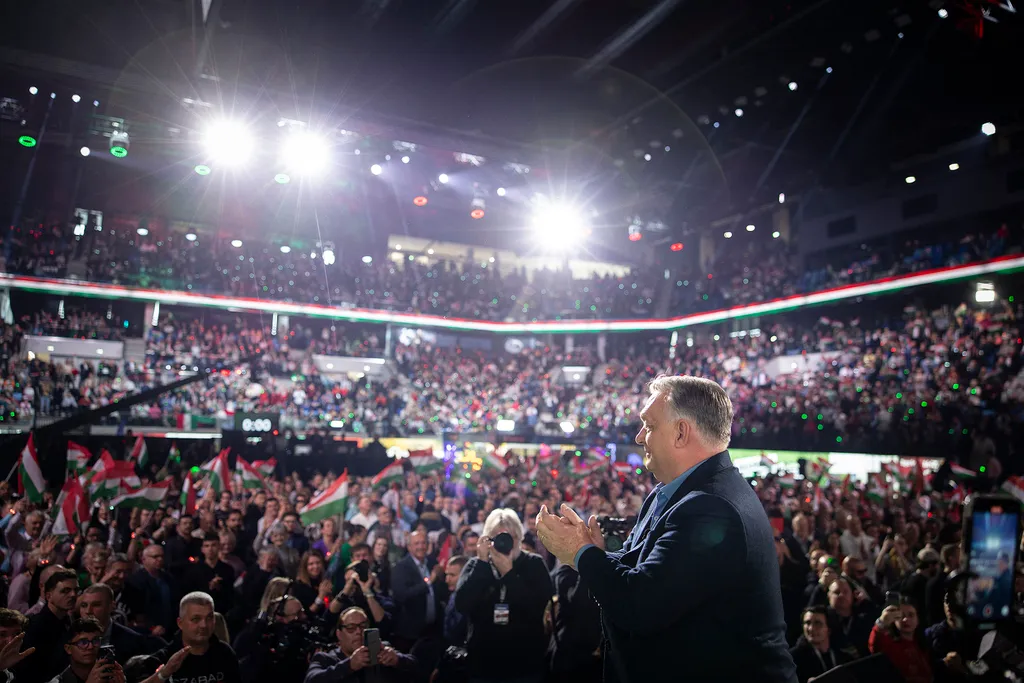 Digitális Polgári Kör, digitális polgári körök, DPK, háborúellenes gyűlés, Szeged, 2025. 12. 20.,  Orbán Viktor, OrbánViktor