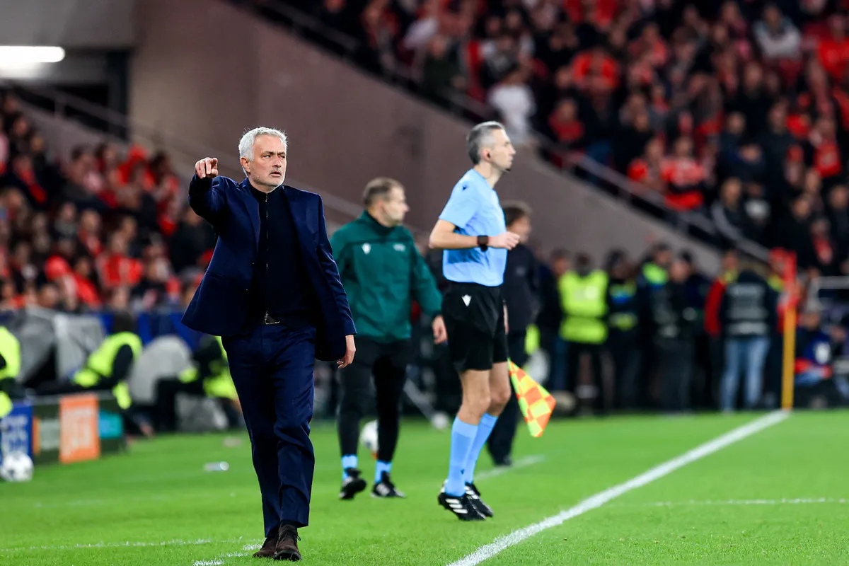 José Mourinho a Napoli ellen győzelmet ünnepelhetett a BL-ben, de csapata, a Benfica még mindig kieső helyen áll