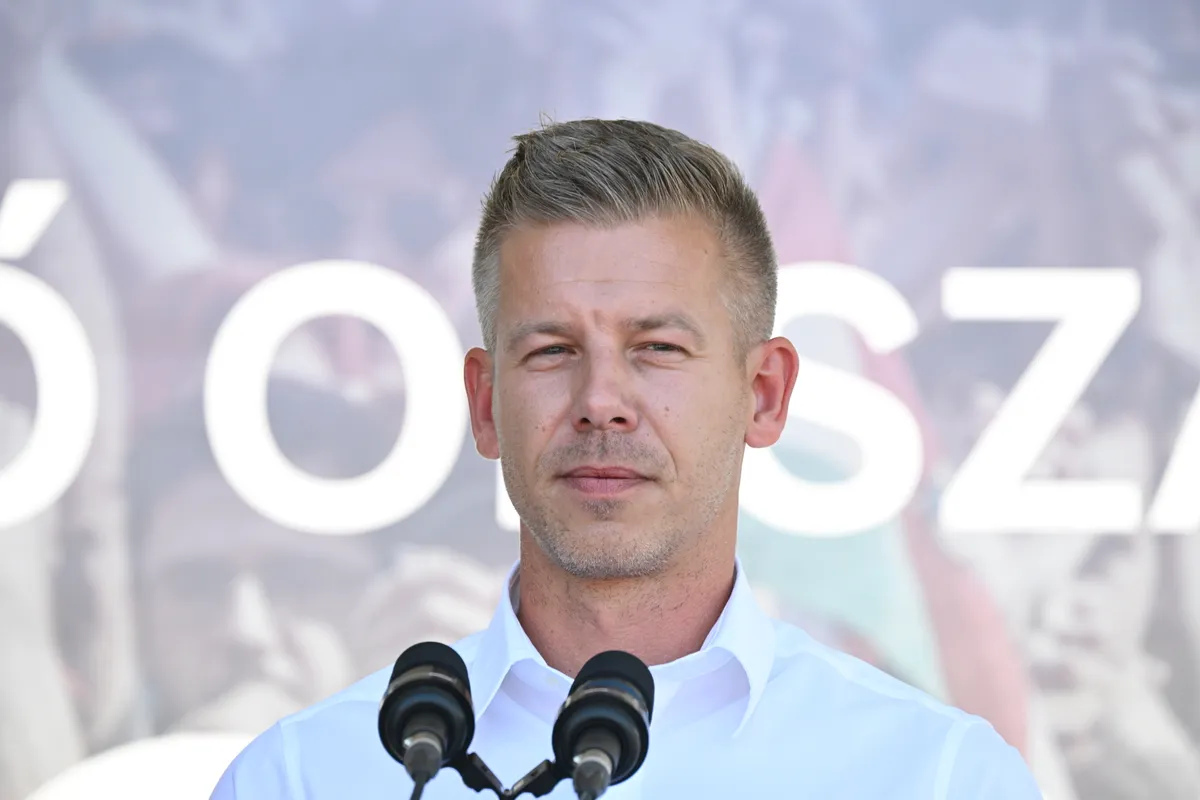 Kötcse, 2025. szeptember 7.
Magyar Péter, a Tisza Párt elnöke beszédet mond a párt kötcsei rendezvényén 2025. szeptember 7-én.
MTI/Szigetváry Zsolt