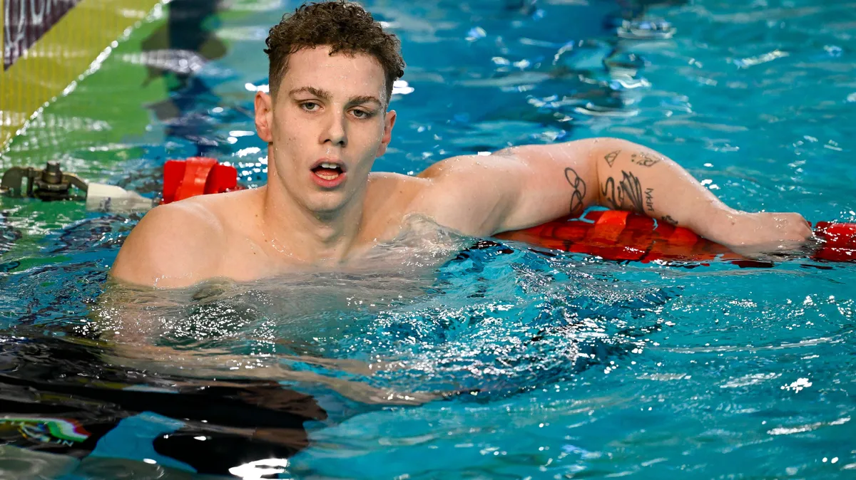 Összemérte tudását a világcsúcstartóval a magyar úszótehetség