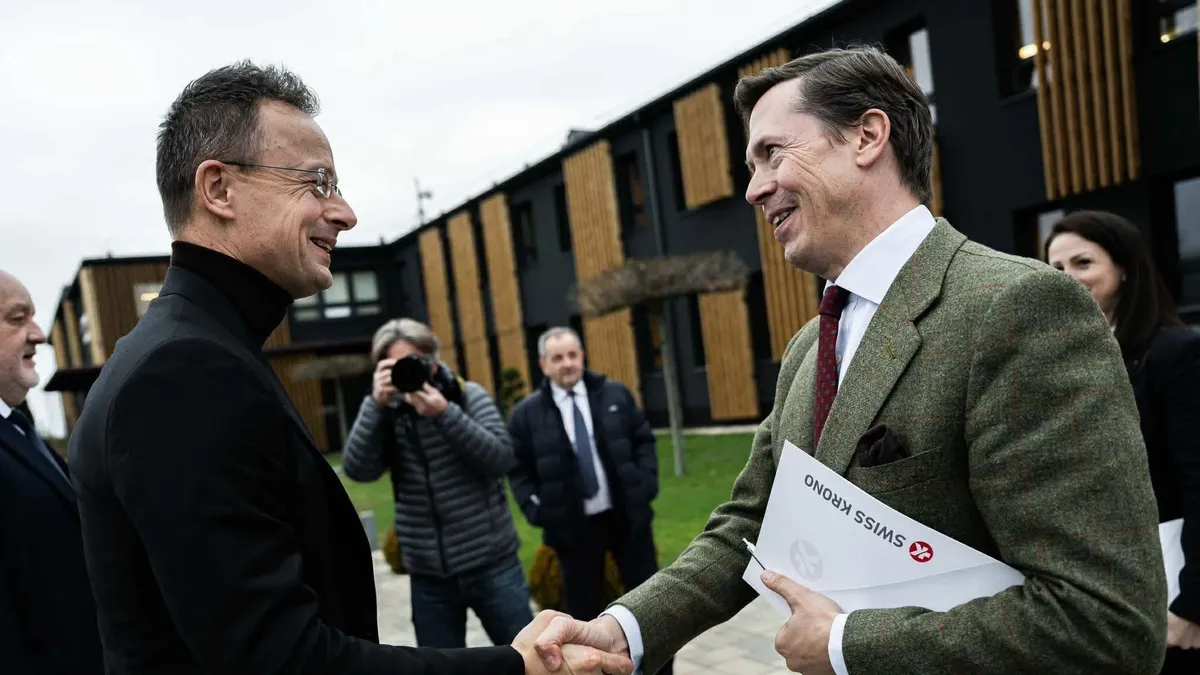Szijjártó Péter a Swiss Krono beruházásának bejelentésén