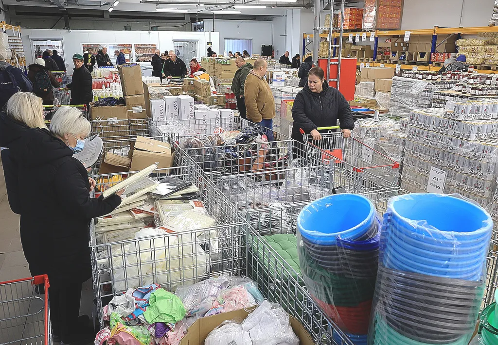 Basket Plus áruház, BasketPlus, kereskedelem, szupermarket, vásárlás, diszkont