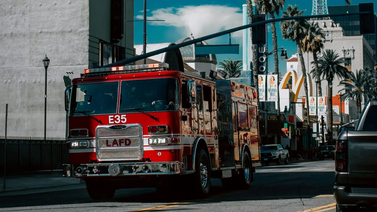 Vasrácsos kerítésre zuhant a favágó, nem élte túl