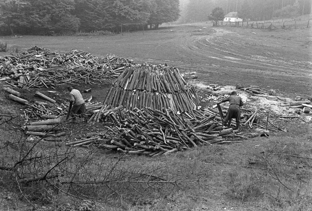 Rejtett világ a Bükk mélyén: megrázó fotók kerültek elő Répáshutáról, Szebeni András, SzebeniAndrás, Fortepan, galéria, 2025