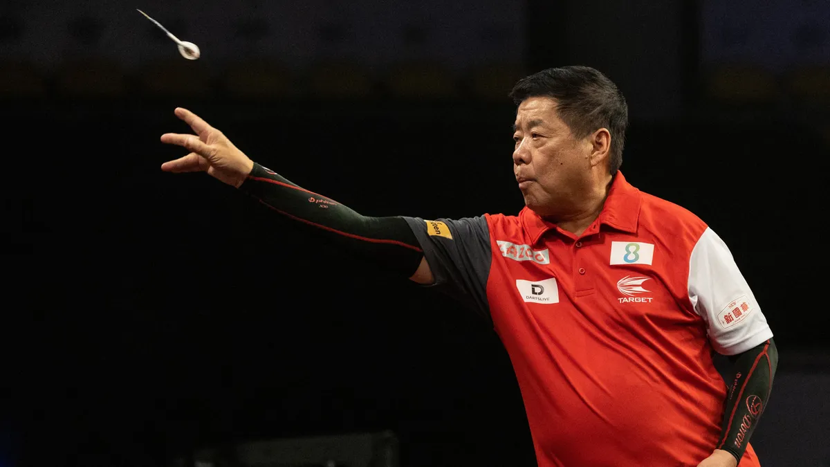 71 évesen nyert meccset a darts-vb rekorder sztárja