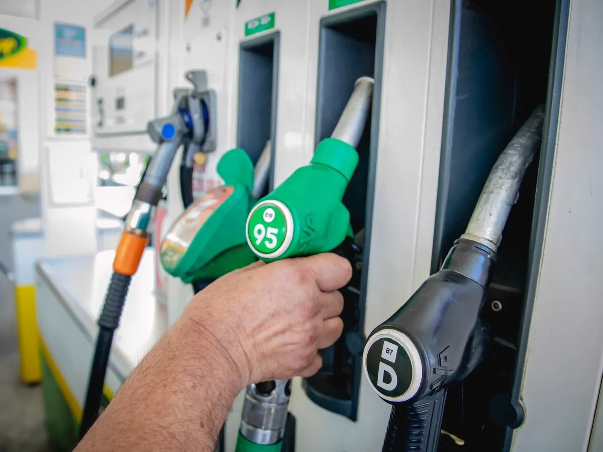 üzemanyagárak, rágiós összehasonlítás