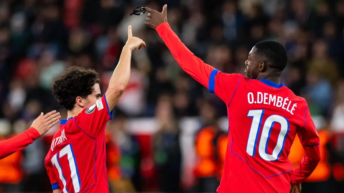 A PSG két sztárja, Vitnha és Ousmane Dembélé is ott van az álomcsapatban