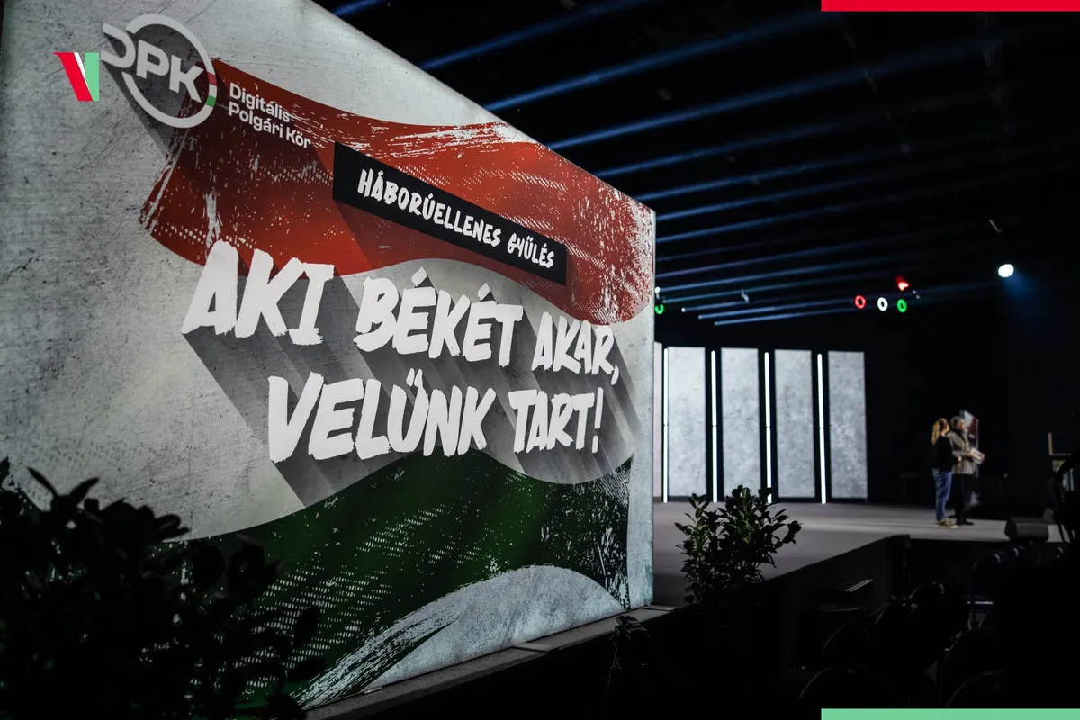 Orbán Balázs is felszólal a DPK kecskeméti állomásán