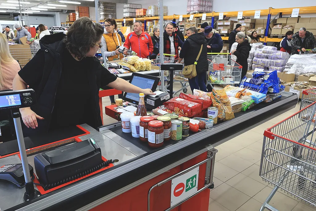 Basket Plus áruház, BasketPlus, kereskedelem, szupermarket, vásárlás, diszkont