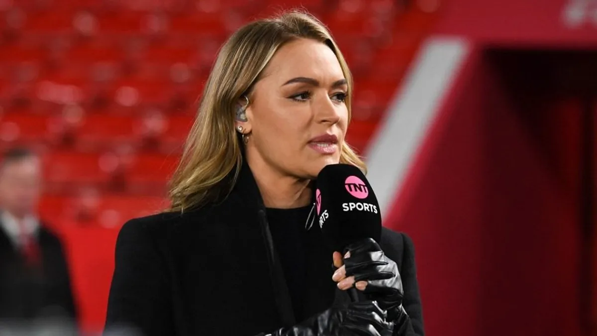 Mindenki megrémült, élő adásban esett össze a szexi sportriporternő – videó