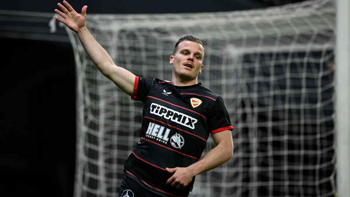 Káromkodva üzent a szurkolóknak a magyar válogatott focista, súlyosan megbüntette a klubja