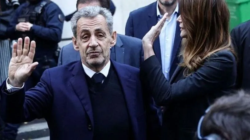 Nicolas Sarkozy, volt francia elnök könyvet írt a börtönben szerzett élményeiről
